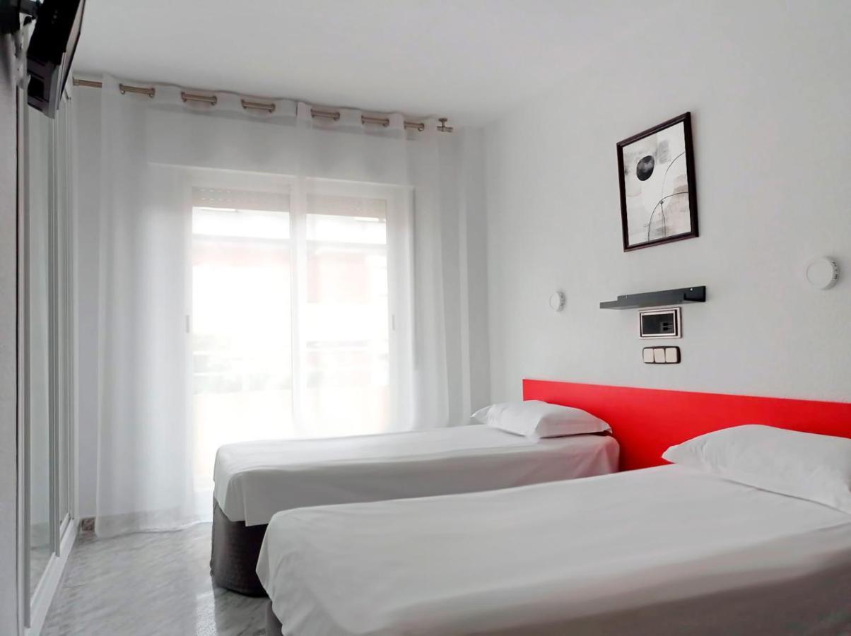 Hostal Lady Ana Maria Collado Villalba Exteriör bild