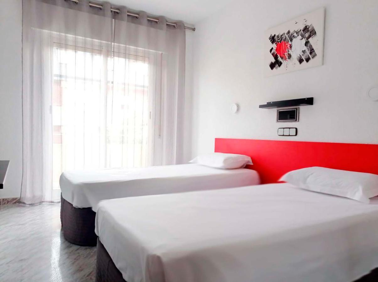 Hostal Lady Ana Maria Collado Villalba Exteriör bild