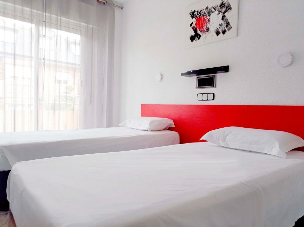 Hostal Lady Ana Maria Collado Villalba Exteriör bild