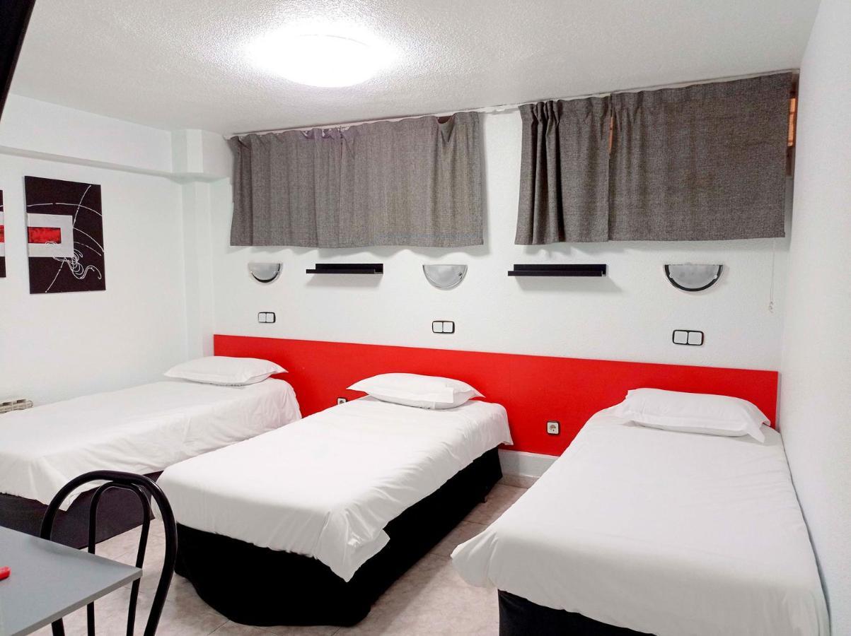 Hostal Lady Ana Maria Collado Villalba Rum bild
